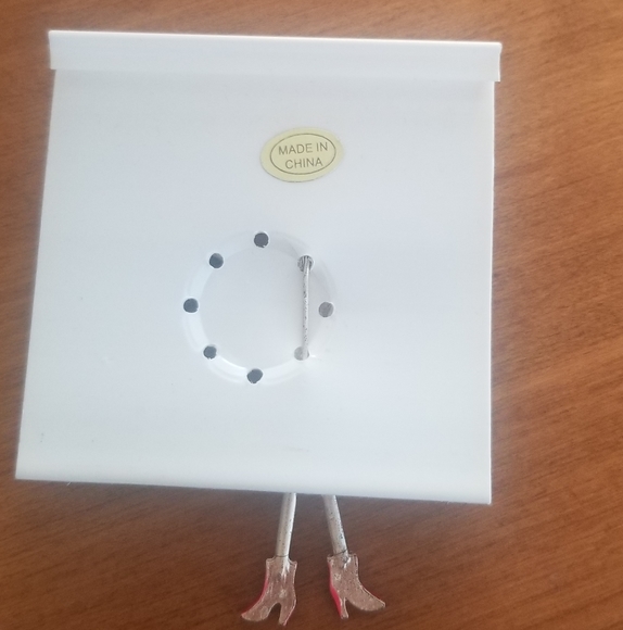 Lady Shopping Brooch - Picture 2 of 2